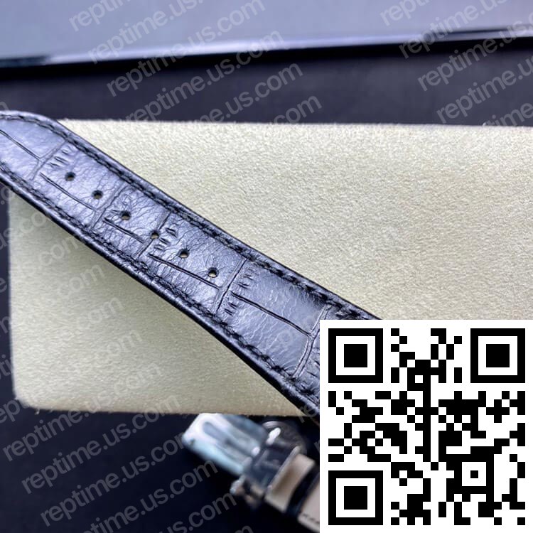 Patek Philippe Nautilus 5711G-001 Grey Dial - Image 4